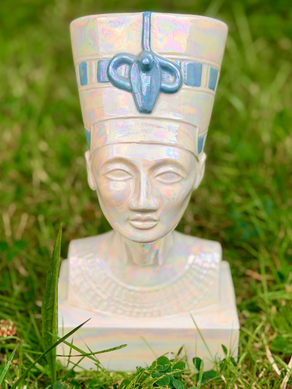 Vintage Iridescent Nefertiti Bust | Duncan Enterprises 1958 | Ceramic Statue